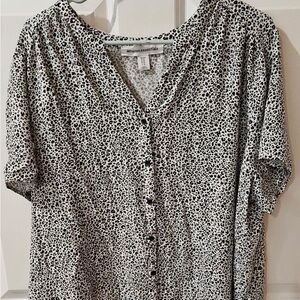 Amazon Essentials Black and White Leopard Print Blouse